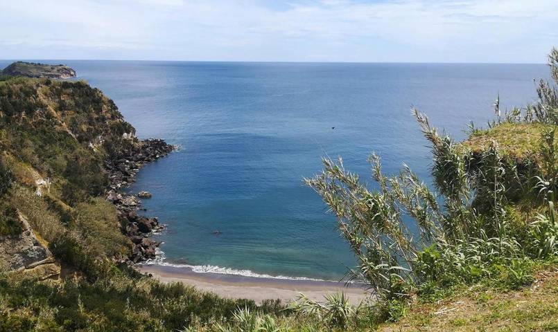 Location de vacances pour 6 personnes, avec Balcon ainsi que Terrasse et Vue dans Água de Alto