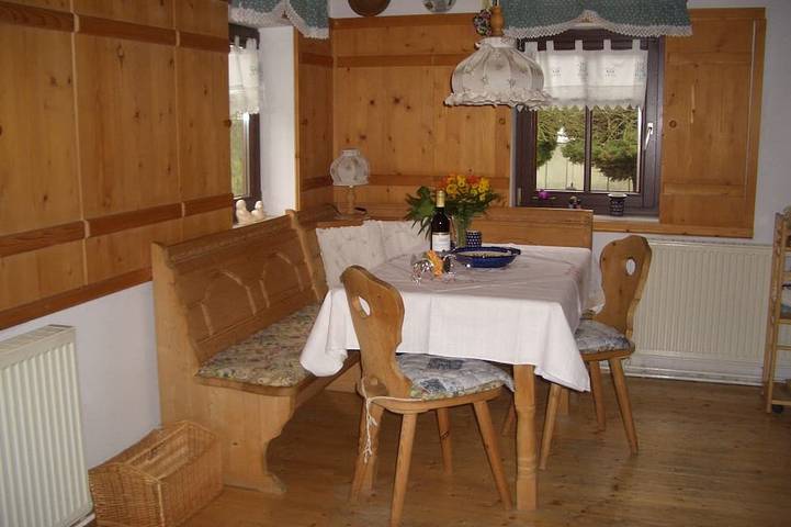 Ferienwohnung für 6 Personen, mit Whirlpool und Terrasse sowie Garten und Pool in Oppach