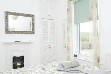 Log Cabin for 4 People in Looe, Cornwall, Photo 4