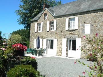 Gîte pour 5 personnes, avec terrasse et jardin, animaux acceptés à Annoville