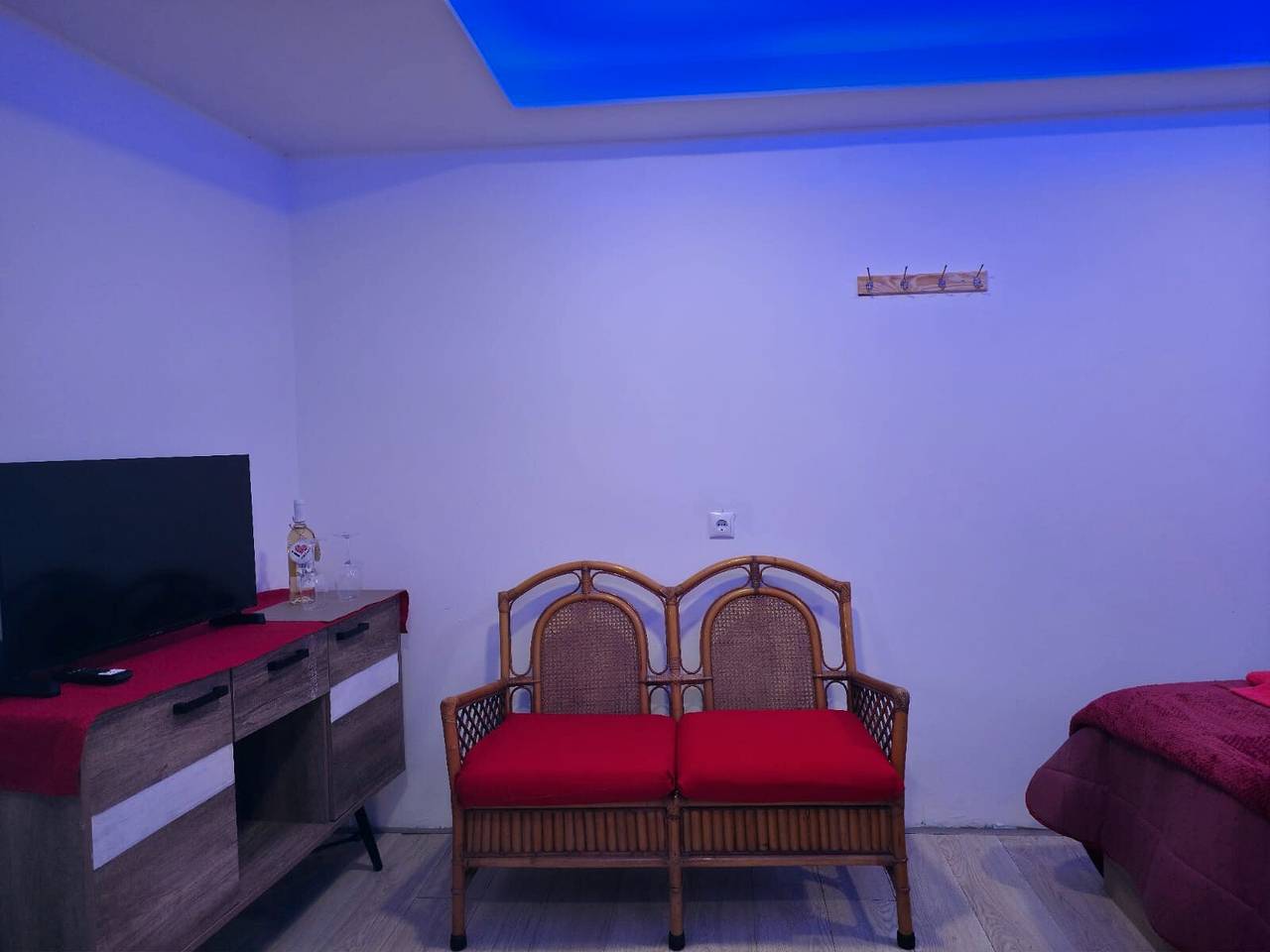 Gehele studio, Studio-appartement 'Luci's House B' met Uitzicht op de Bergen, Gedeeld Terras en Wi-Fi in São Jorge Stad, Madeira