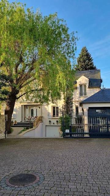 Cottage pour 8 personnes, avec jacuzzi et balcon à Ermont