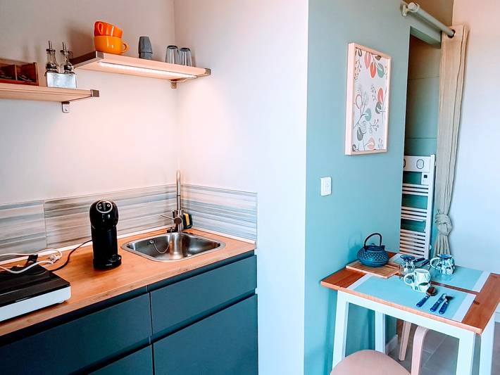Ganzes Studio, Studio „Unabhängiges Zimmer, privates Bad“ mit privater Terrasse, Wlan und Klimaanlage in Saulcet, Allier