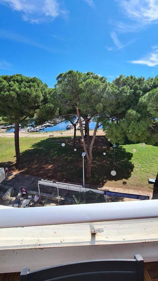 Gîte pour 4 personnes, avec vue et balcon dans Port Gregau