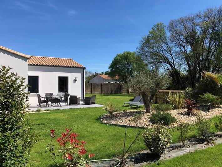 Villa pour 6 personnes, avec piscine ainsi que vue et jardin - 1