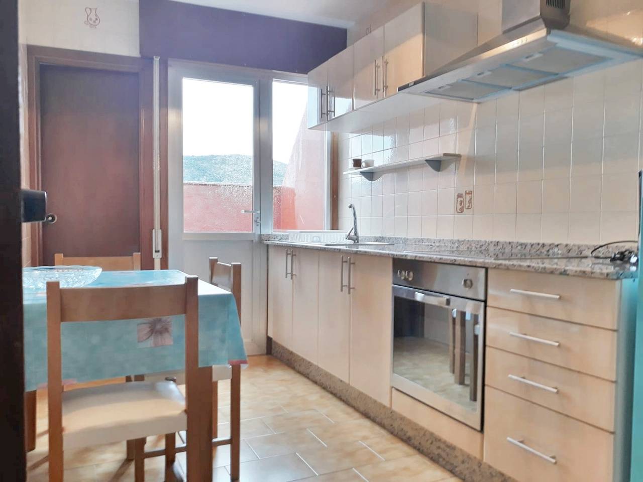 Appartement entier, Appartement accueillant à A Coruña, 90 m², balcon in Muros (Galicia), Région de Muros