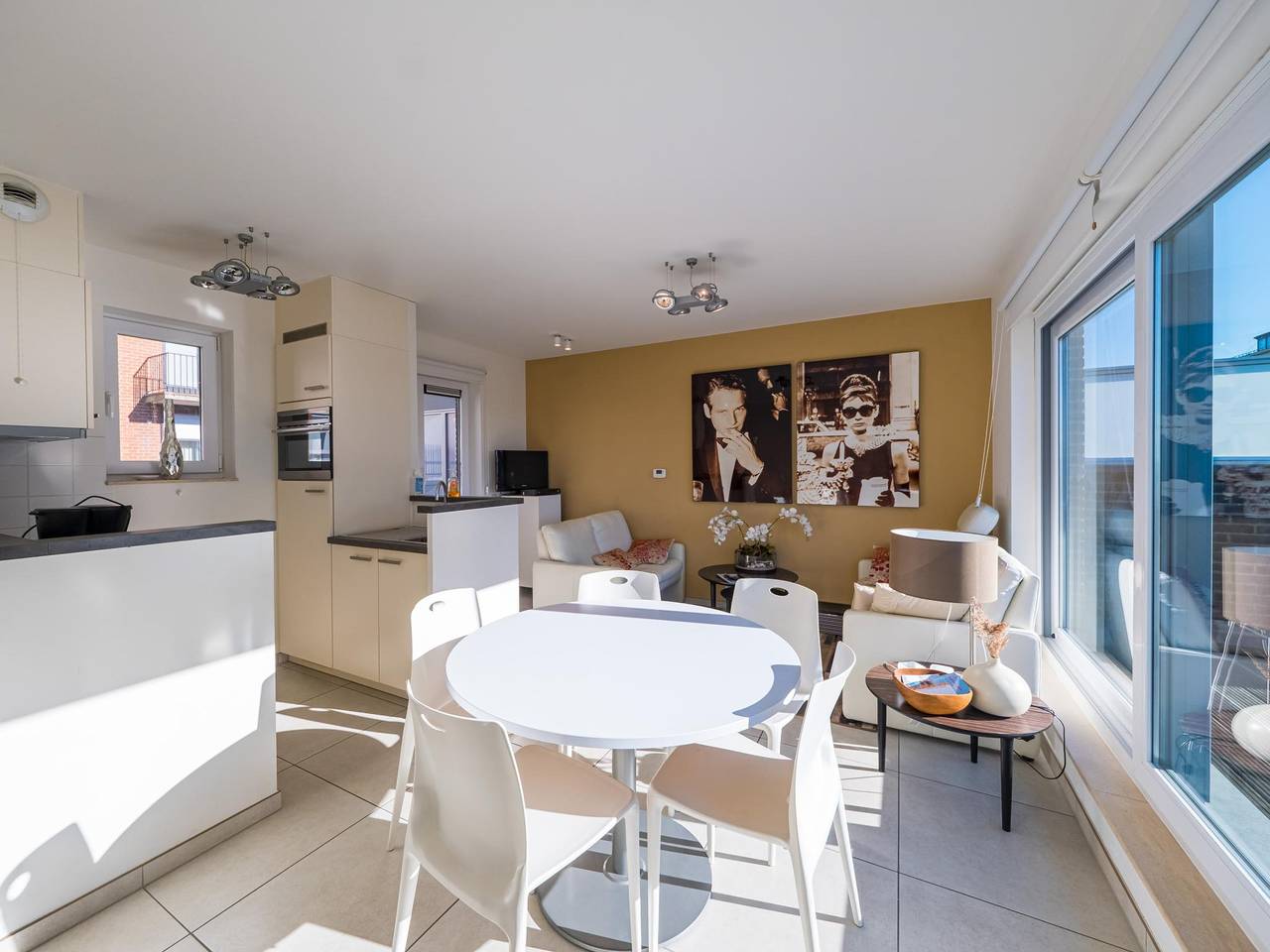 Geheel appartement, Exclusieve penthouse met 2 zonnige terrassen in Middelkerke, Belgische Kust