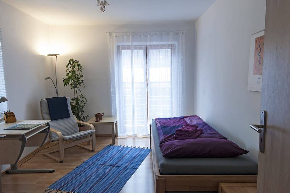 Ganze Wohnung, Ferienwohnung 65 m²,1 Wohnschlafzimmer, 1 Kinderschlafzimmer, Küche, Balkon in Unterwössen, Bayerische Alpen