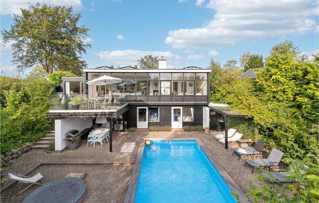 Three-Bedroom Holiday Home in Hornbæk, Kattegat Küste