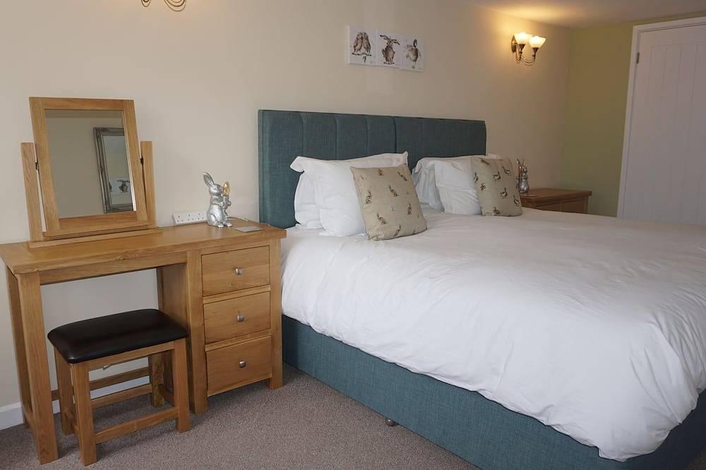 Stunning Devon views from this ground floor cottage in Combe Martin, Exmoor