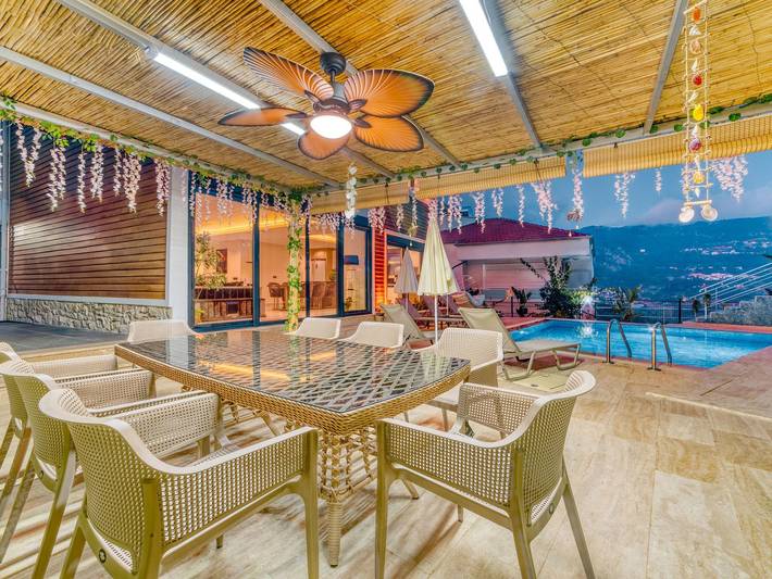 Location de vacances pour 8 personnes, avec jardin et vue sur le lac ainsi que piscine et balcon à Alanya - 4