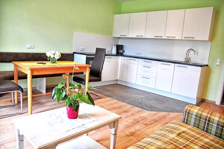 Ferienwohnung für 4 Personen, mit Balkon und Terrasse sowie Garten und Ausblick in Meran - 4