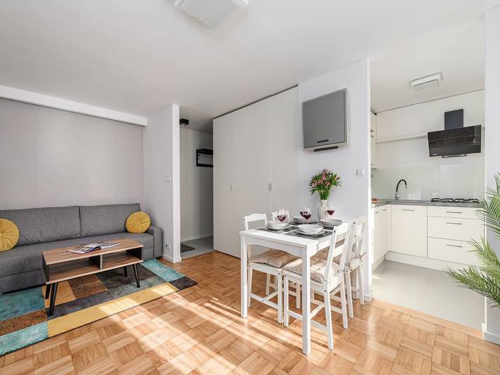 Apartamento entero, Apartamento céntrico con balcón en Varsovia in Varsovia, Mazovia (región)
