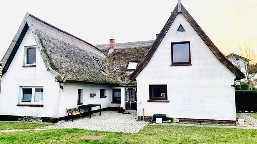 Ferienhaus für 18 Personen, mit Sauna und Garten