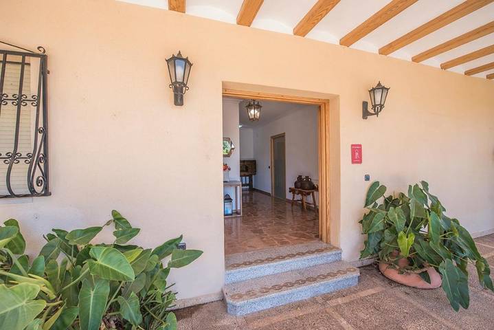 Casa rural para 19 personas, con jardín además de vistas y piscina, Se admiten mascotas en Polop de la Marina - 4