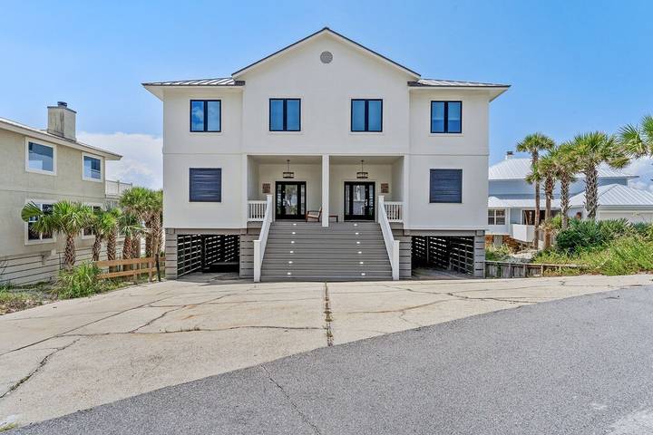 Vacation rental for 13 people, with balcony in Grayton Beach