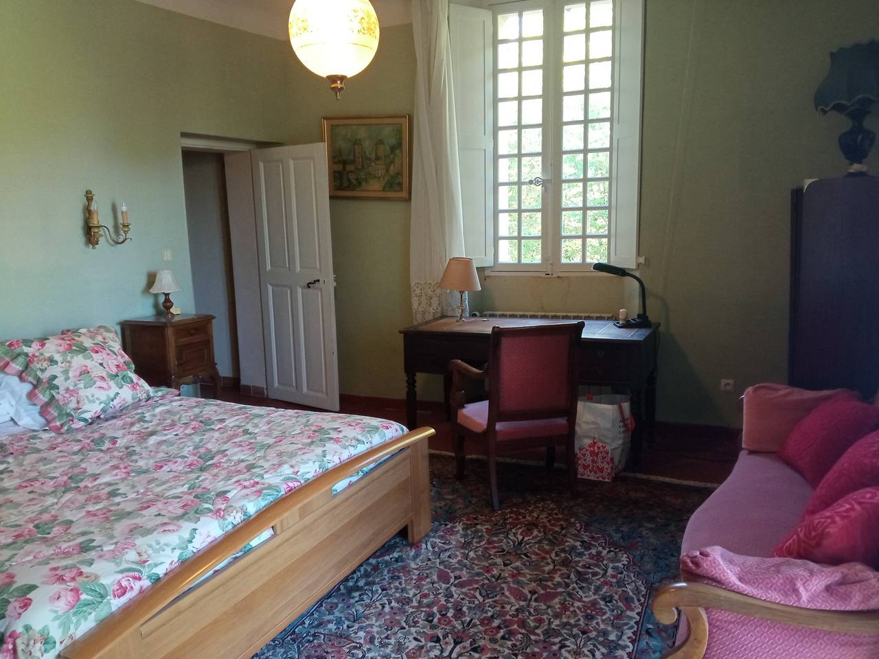 Chambre 'Chambre Jules' avec vue sur la montagne, piscine et terrasse partagées in Brignoles, Région de Brignoles