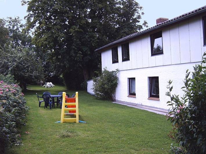 "Haus Seefrieden" in Quern, Steinbergkirche