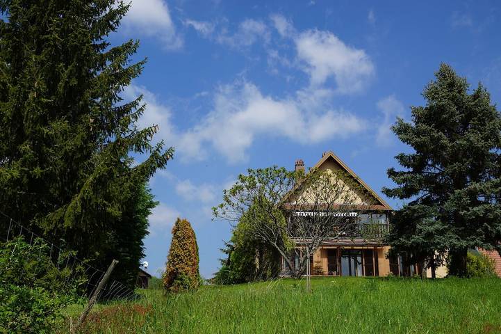 Appartement de vacances pour 8 personnes, avec balcon et jardin
