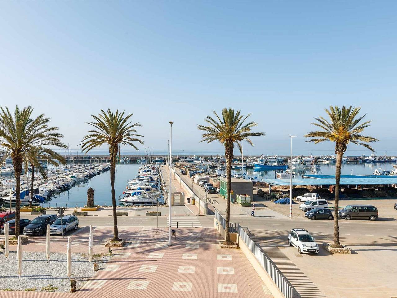 Ganze Wohnung, Moderne Wohnung mit Klimaanlage und Wi-Fi in Caleta de Vélez in Urbanización Villa del Mar, Vélez-Málaga