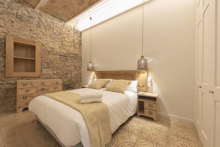 Ganze Wohnung, Bravissimo Mercaders 3-1-2, mit 3 Schlafzimmern im historischen Zentrum in Girona, Gironès