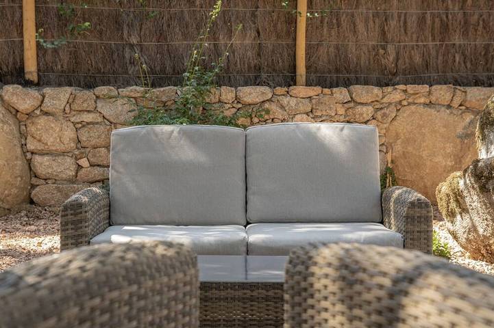 Charming sheepfold, heated swimming pool, landscaped Mediterranean garden in Sotta, Sartène und Umgebung
