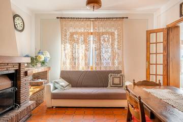 Agriturismo per 10 Persone in Molazzana, Parco Regionale delle Alpi Apuane, Foto 4