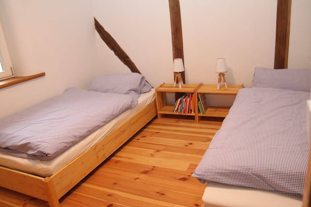 Ganze Wohnung, Schöne Ferienwohnung auf dem Bauernhof in Waldhessen in Waldkappel, Werra-Meißner-Kreis
