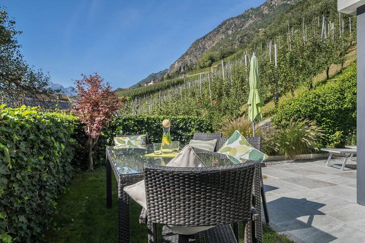 Ganze Wohnung, Ferienwohnung "Weinreichhof Laaser Spitz" mit Bergblick, privater Terrasse und Wlan in Kastelbell, Kastelbell-Tschars