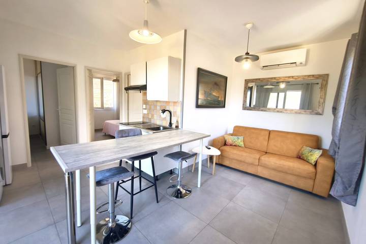 Location de vacances pour 4 personnes, avec jardin à Cauro - 2