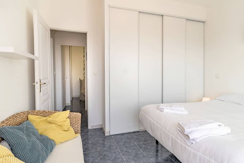 Apartamento entero, Fener de Baix 78.1- Apartamento con terraza in Llansá, Alt Empordà