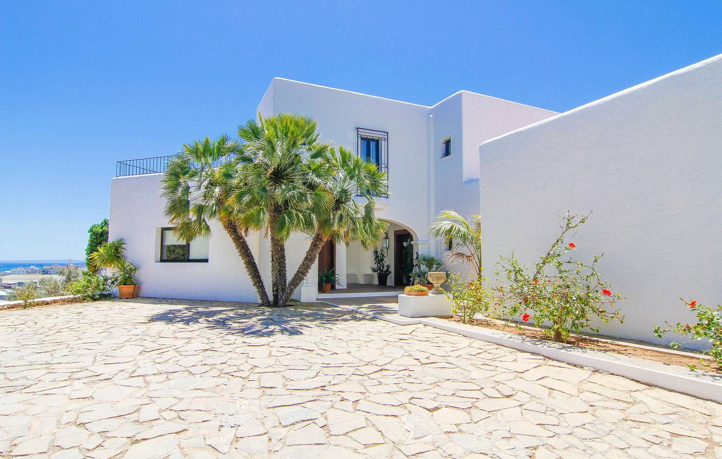 Sea View Apartment with Pool & Terrace, Parking, AC in Puig d'en Valls, Santa Eulària des Riu