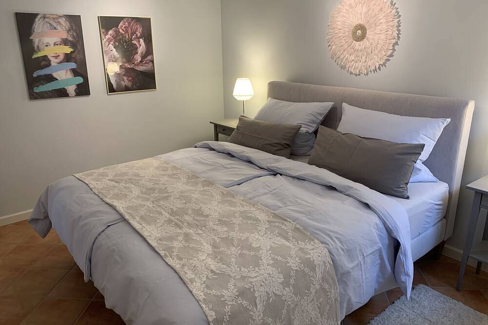 Ganze Wohnung, Traumhafte Ferienwohnung nahe dem Nord-Ostsee-Kanal in Quarnbek, Rendsburg-Eckernförde