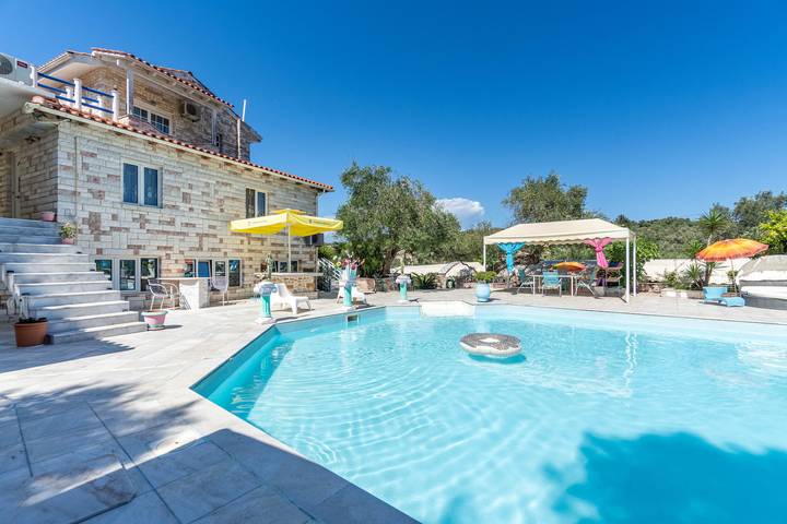 Bungalow für 2 Personen, mit Balkon und Garten in Griechenland - 2