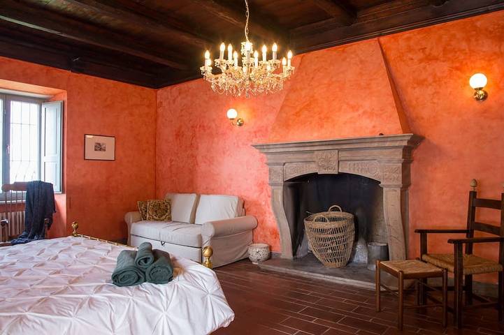 Heritage mountain top Villa near Rome w/Private Pool and panoramic views in Poli, Provincia di Roma