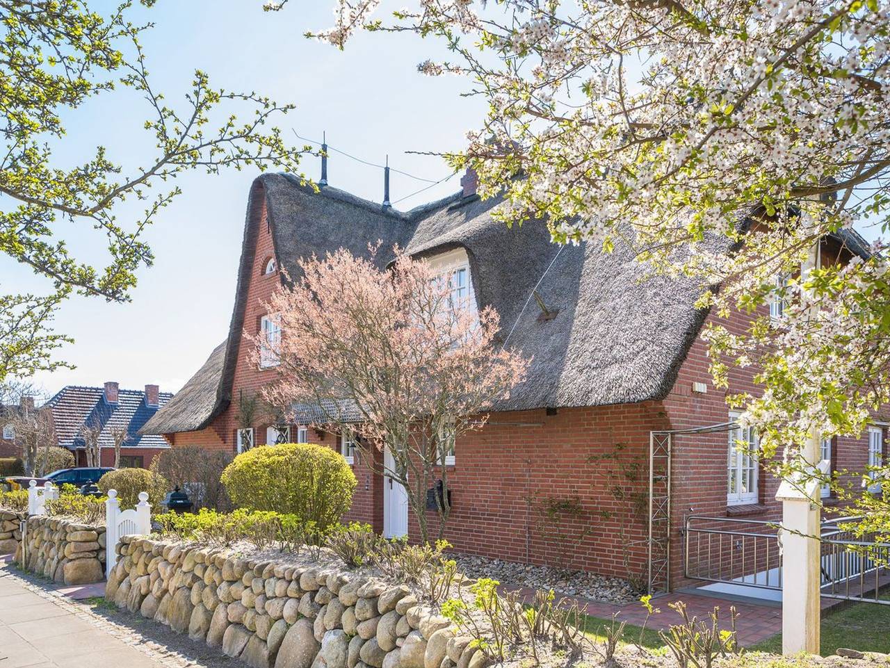 Ganze Ferienwohnung, Ole Luköje - Ferienwohnung im Og und Dg in Südwestlage ca. 65 m² für bis zu 3 Personen in Keitum, Sylt (Gemeinde)