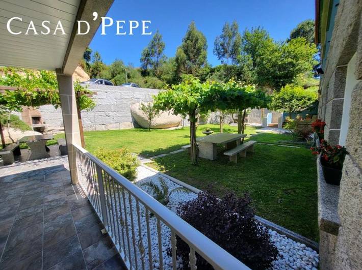 Casa de vacaciones para 10 personas, con Terraza además de Jardín y Vistas en Meis