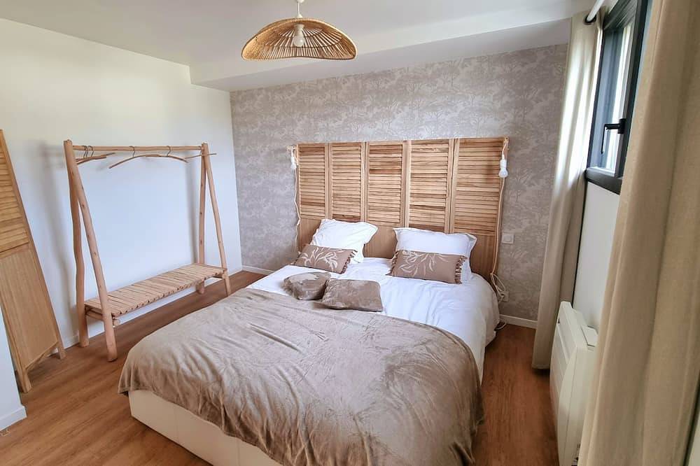 Villa l'abri étoilé à 300m de plage avec piscine intérieure chauffée in Le Dossen, Santec