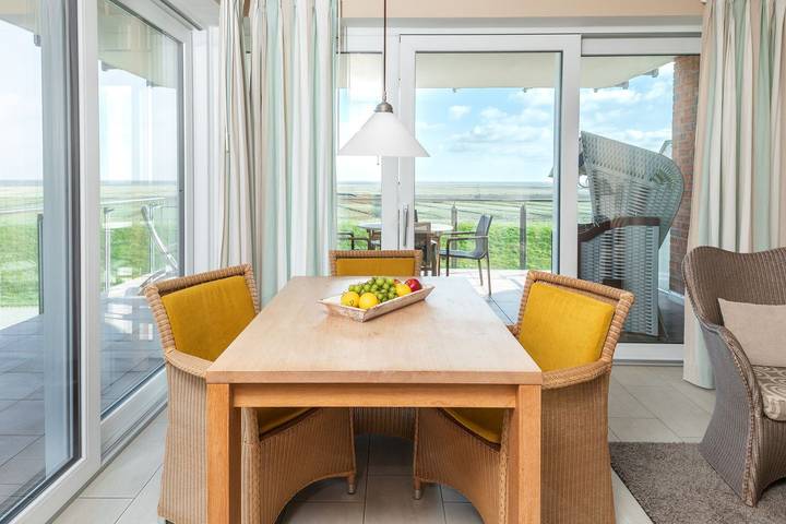 Ferienwohnung für 4 Personen, mit Balkon und Sauna sowie Seeblick und Ausblick auf Juist