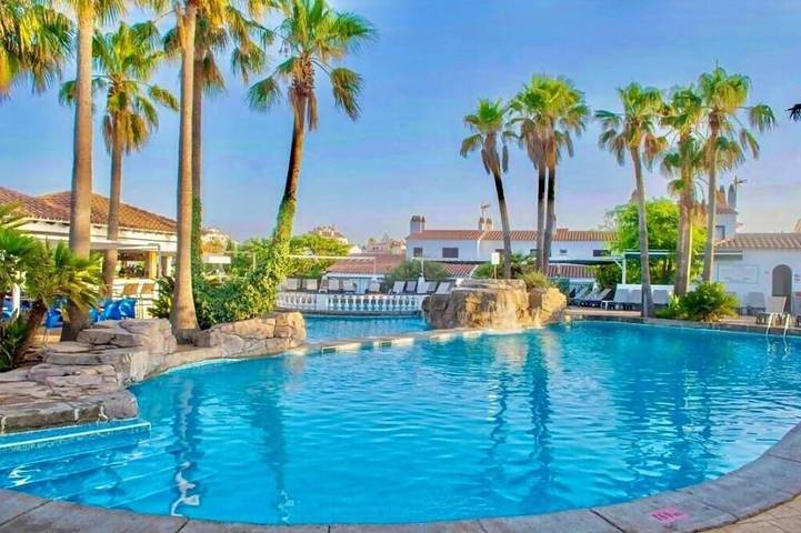 Apartamento de vacaciones para 5 personas, con balcón y piscina - 1