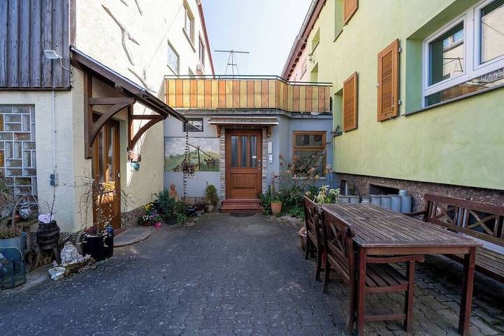Ferienwohnung für 4 Personen, mit Balkon in Oestrich-Winkel