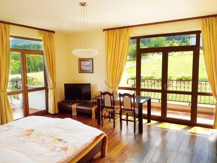 B&b per 3 persone, con panorama e giardino a Sofia