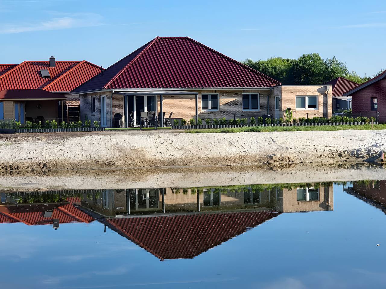 Ferienhaus "Haus Seestern" mit Seeblick, privater Terrasse und Wlan in Walchum, Emsland