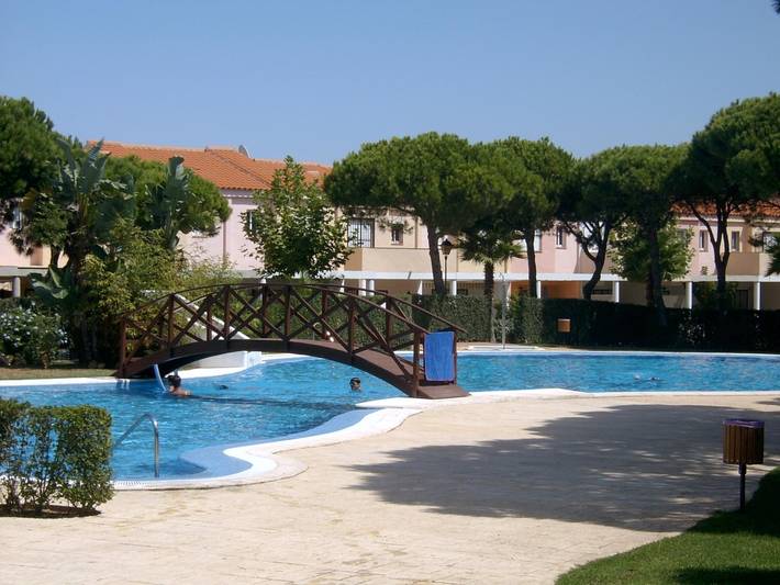 Ferienhaus für 6 Personen, mit Balkon/Terrasse und Garten sowie Kinderpool und Pool