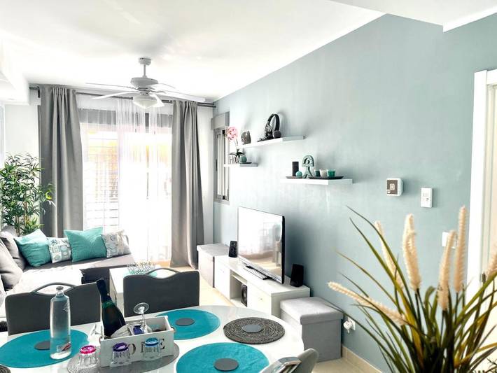Apartamento para 6 personas, con Balcón y Terraza además de Jardín y Piscina para niños en Garrucha