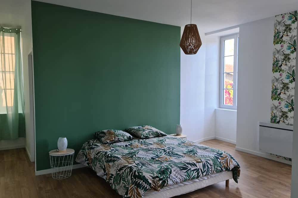 Gîte jusqu’à 21 personnes avec piscine couverte/chauffée et spa à Bournezeau in Bournezeau, Région de La Roche-sur-Yon