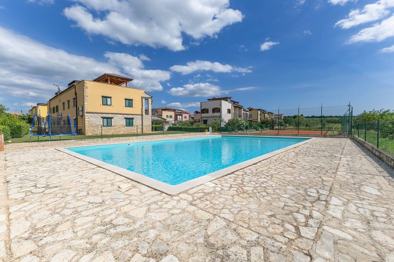 Ganze Wohnung, Apartment Anita mit Gemeinschaftspool in Gedići, Tar-Vabriga
