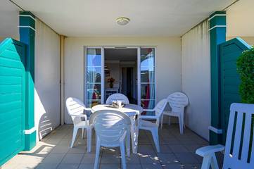 Gîte pour 5 personnes, avec jardin ainsi que terrasse et piscine, animaux acceptés dans Plage de Grève Blanche (Guilvinec)