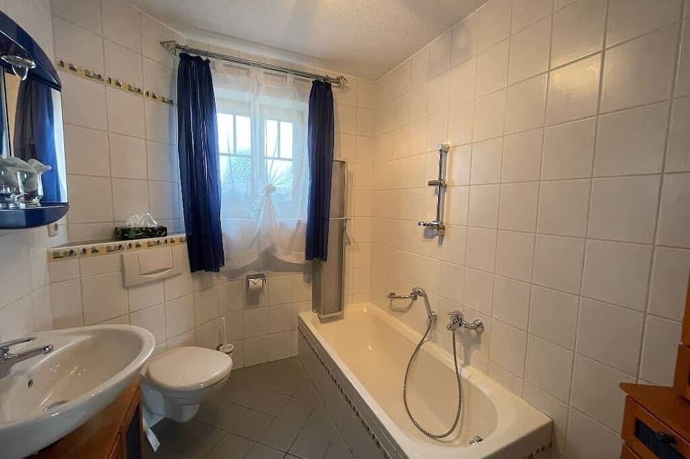 Ganze Wohnung, Komfortable Ferienwohnung für bis zu 2 Personen (75 qm) in Neualbenreuth, Ostbayern