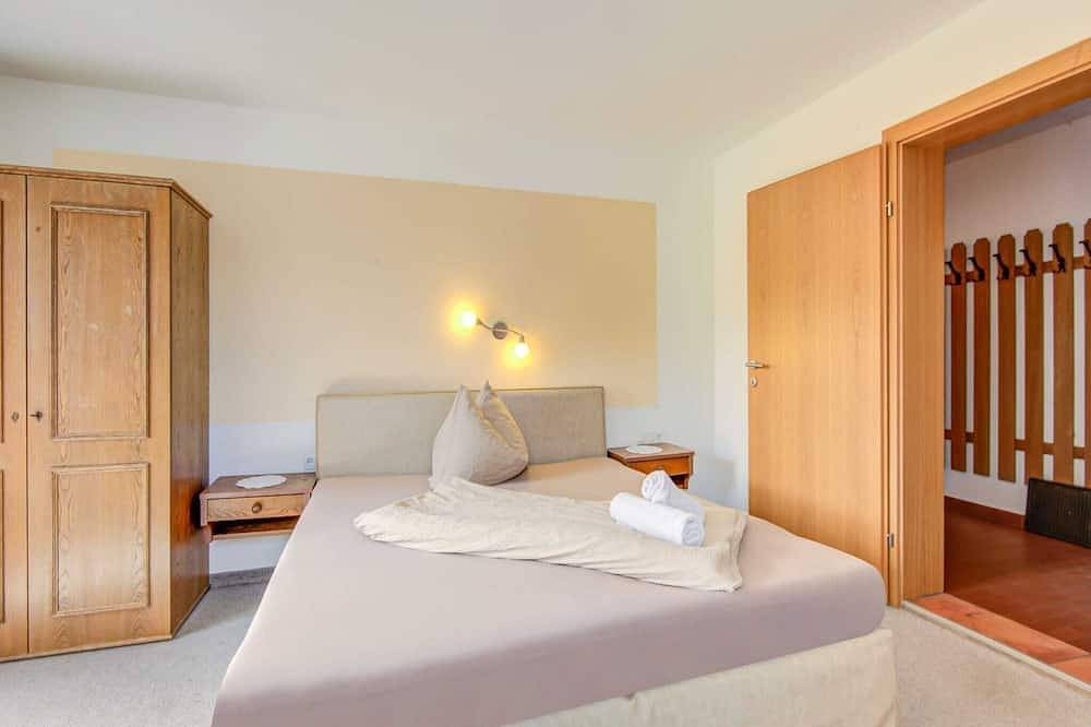 Ganze Wohnung, Wohnung in Hainzenberg am Skilift in Hainzenberg, Zillertaler Alpen